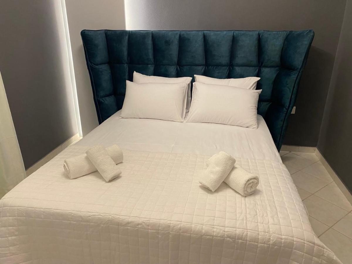 Comfortable Apartment Near To Metro Атина Екстериор снимка