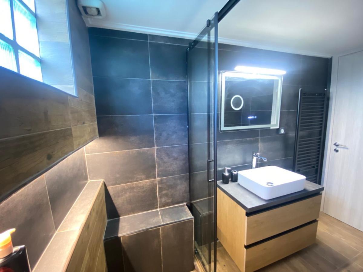 Comfortable Apartment Near To Metro Атина Екстериор снимка