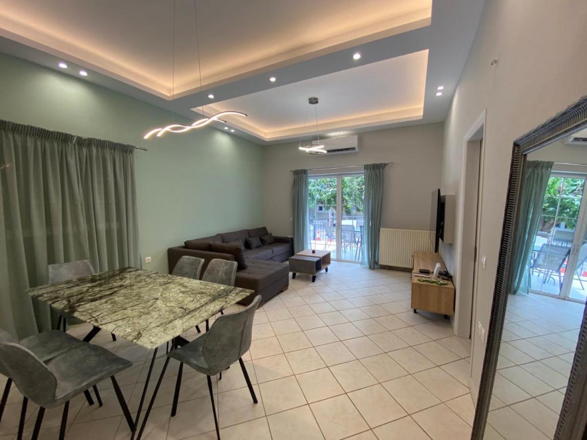 Comfortable Apartment Near To Metro Атина Екстериор снимка