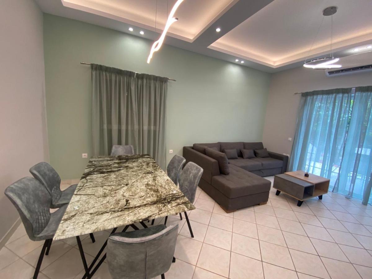 Comfortable Apartment Near To Metro Атина Екстериор снимка
