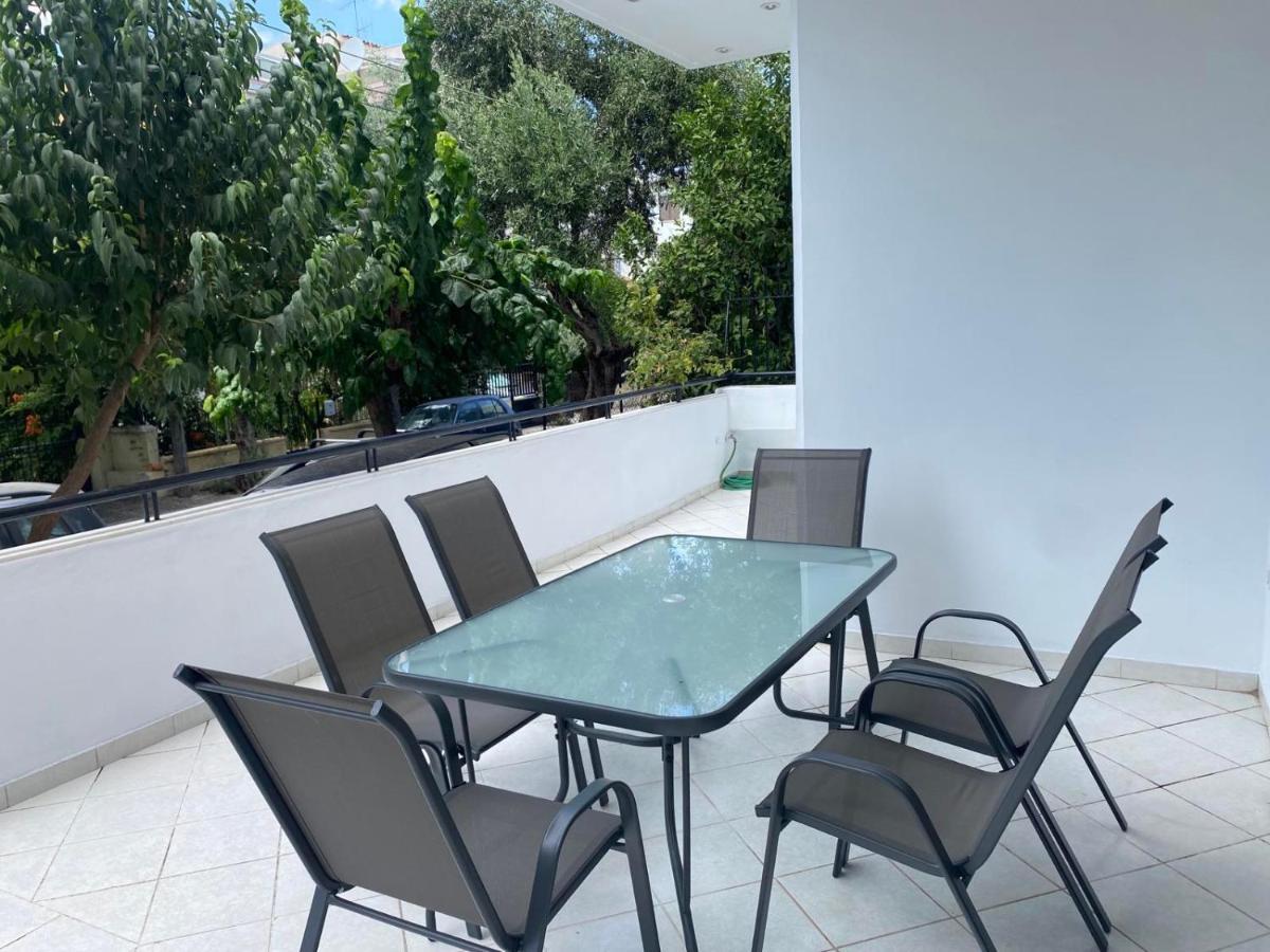 Comfortable Apartment Near To Metro Атина Екстериор снимка